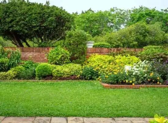 landscaping services Smiths Grove